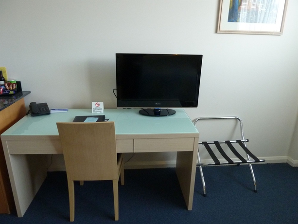 Imagen de la habitación del Motel Mayfair Plaza. Foto 13
