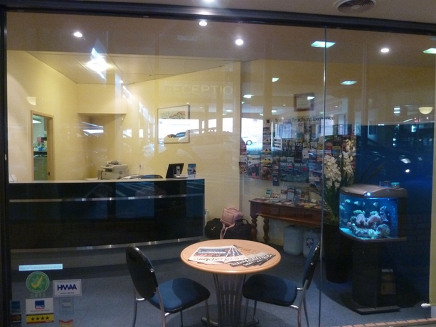 Imagen de los interiores del Motel Mayfair Plaza. Foto 16