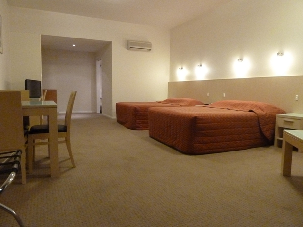 Imagen de la habitación del Motel Mayfair Plaza. Foto 14