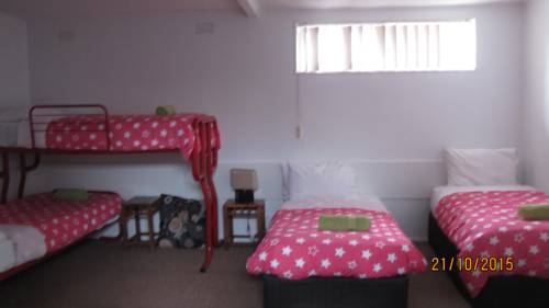 Imagen de la habitación del Motel Mid Valley. Foto 3