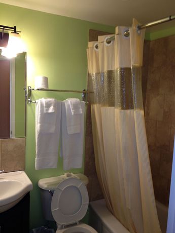Imagen de la habitación del Motel Midtown And Suites, Moncton. Foto 6