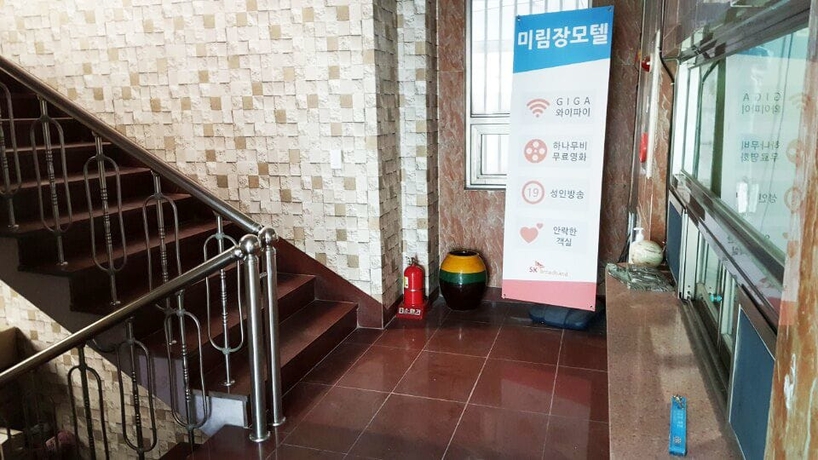 Imagen de los interiores del Motel Mirim. Foto 16