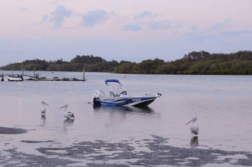Imagen de la habitación del Motel Moby Dick Waterfront Resort. Foto 6