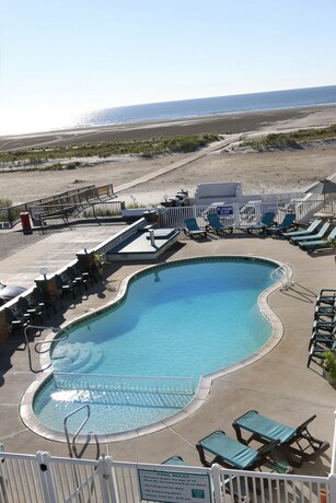 Imagen de la piscina del Motel Monterey. Foto 28