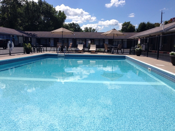 Imagen de la piscina del Motel Moonlite Niagara Falls. Foto 16