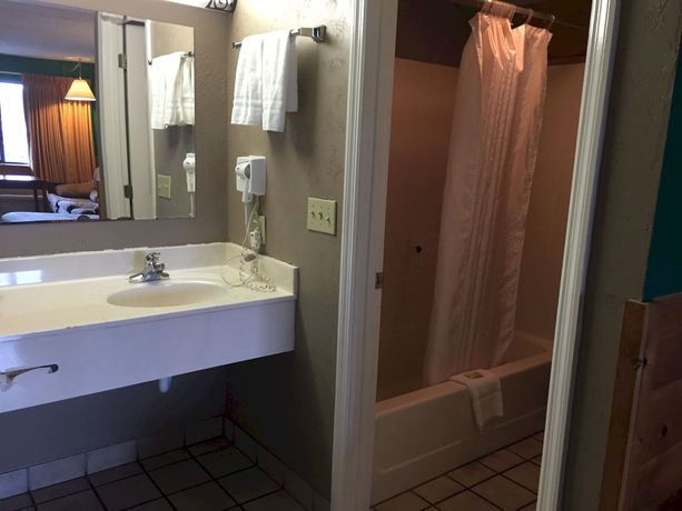 Imagen de la habitación del Motel Mountain Breeze, Pigeon Forge. Foto 2