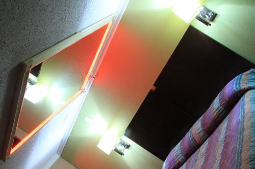 Imagen de la habitación del Motel Mounts. Foto 13