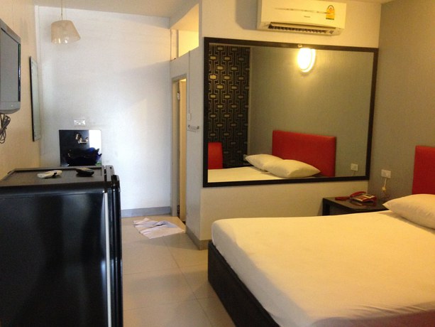 Imagen de la habitación del Motel Natpob Sleep Station. Foto 3