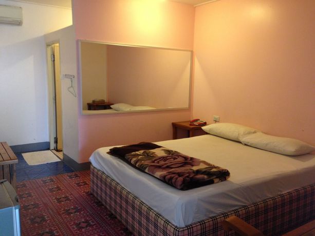 Imagen de los exteriores del Motel Natpob Sleep Station. Foto 8