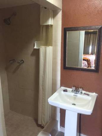 Imagen de la habitación del Motel New Corral. Foto 4