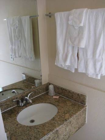 Imagen de la habitación del Motel New Kansan. Foto 13