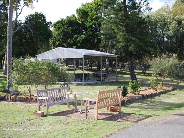 Imagen de los exteriores del Motel Newcastle Links. Foto 10