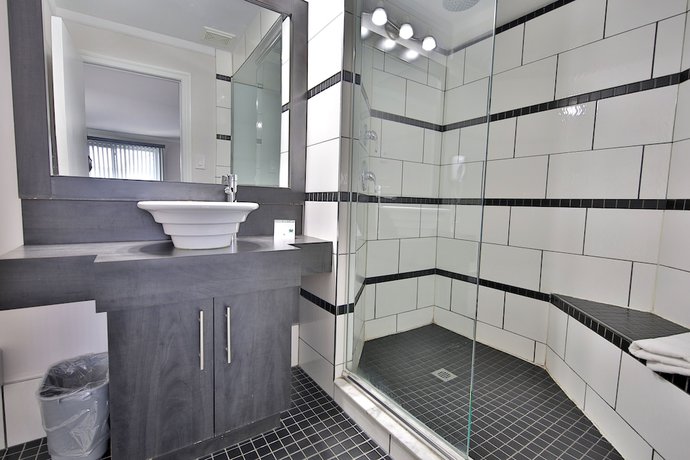 Imagen de la habitación del Motel Newstar Laval. Foto 7