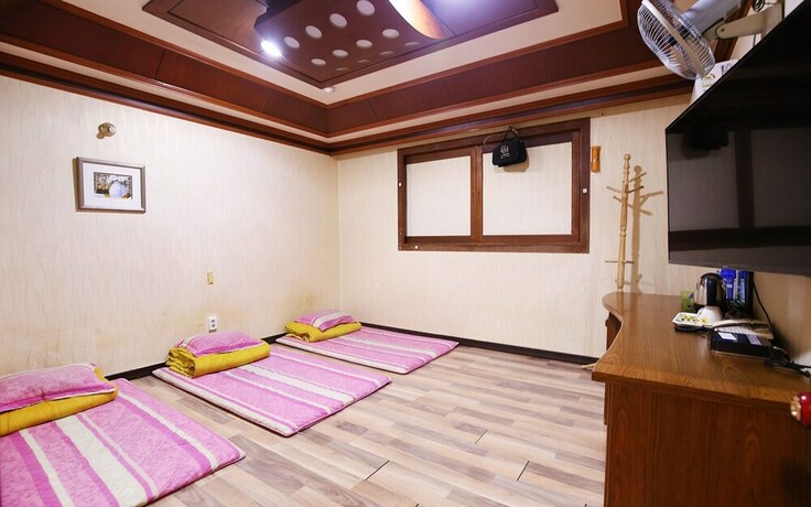 Imagen de la habitación del Motel Nonsan Titanic. Foto 18