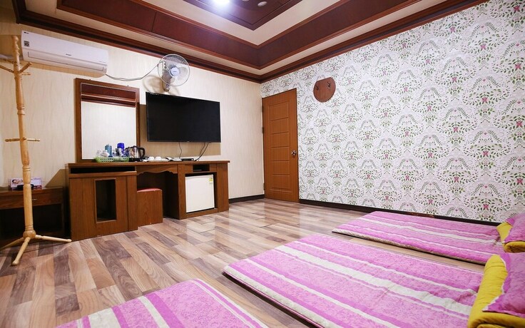 Imagen de la habitación del Motel Nonsan Titanic. Foto 23