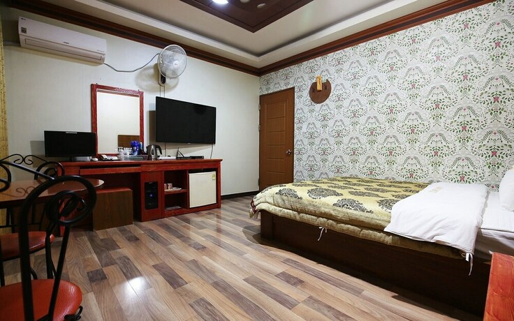 Imagen de la habitación del Motel Nonsan Titanic. Foto 24
