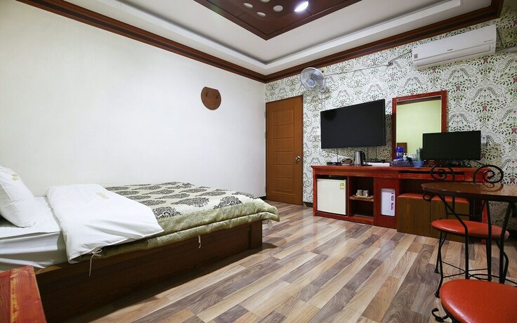 Imagen de la habitación del Motel Nonsan Titanic. Foto 34