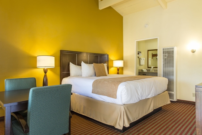 Imagen de la habitación del Motel Ocean Palms, Pismo Beach. Foto 7