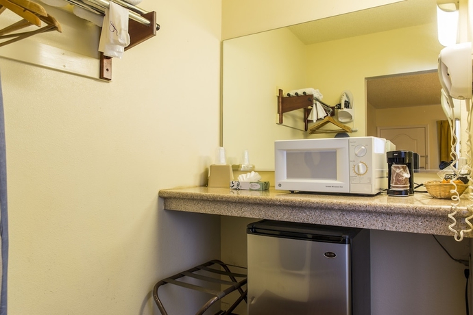 Imagen de la habitación del Motel Ocean Palms, Pismo Beach. Foto 9