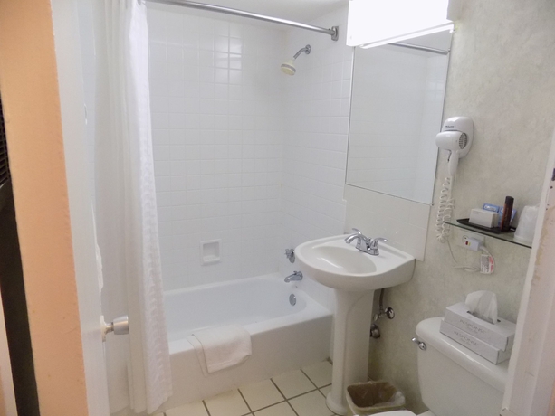 Imagen de la habitación del Motel Ohio House. Foto 12