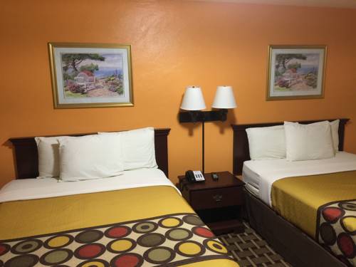 Imagen de la habitación del Motel Old Kentucky Home. Foto 3
