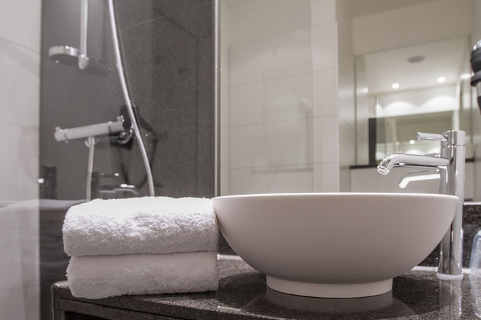 Imagen de la habitación del Motel One Basel. Foto 5