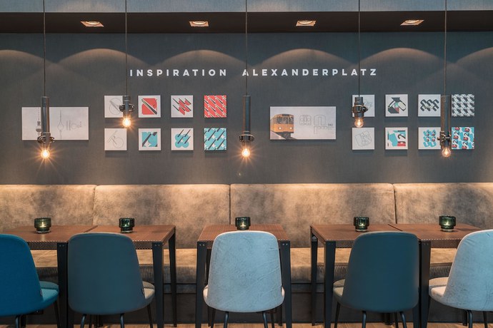 Imagen de los interiores del Motel One Berlin - Alexanderplatz. Foto 12