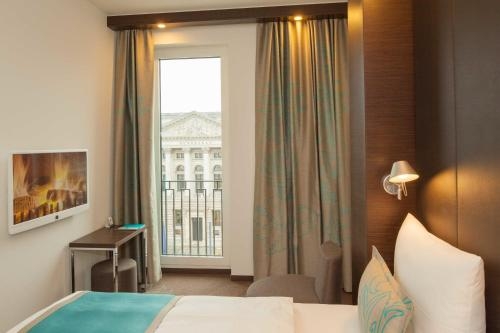 Imagen de la habitación del Motel One Berlin - Potsdamer Platz. Foto 10