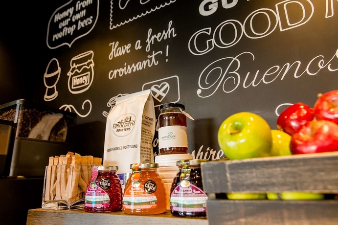 Imagen del bar/restaurante del Motel One Edinburgh - Royal. Foto 7