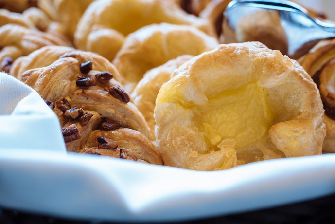 Imagen del bar/restaurante del Motel One Freiburg. Foto 11