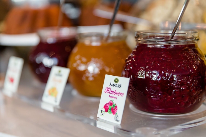 Imagen del bar/restaurante del Motel One Freiburg. Foto 18