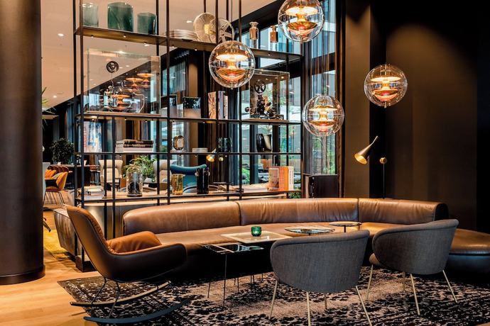 Imagen de los interiores del Motel One Köln-Messe. Foto 8