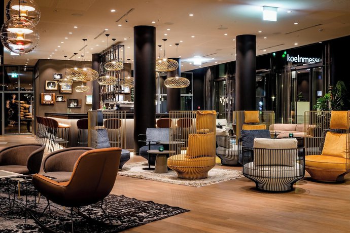 Imagen del bar/restaurante del Motel One Köln-Messe. Foto 2