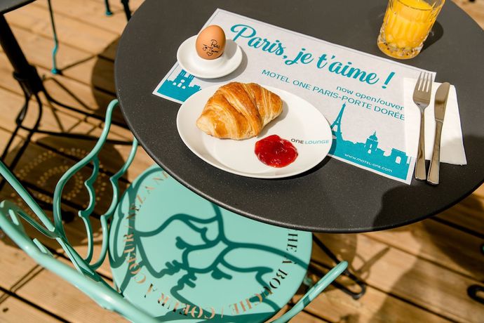 Imagen del bar/restaurante del Motel One Paris - Porte Dorée. Foto 6
