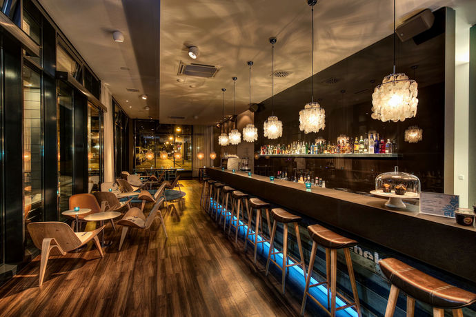 Imagen de los interiores del Motel One Rostock. Foto 12