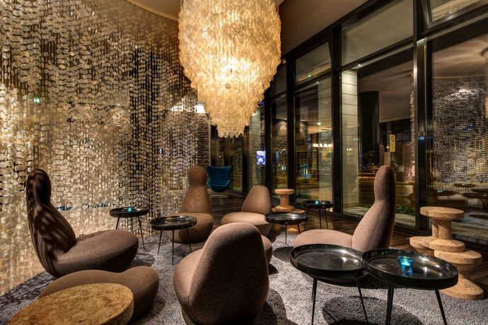 Imagen del bar/restaurante del Motel One Rostock. Foto 2