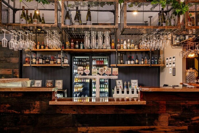 Imagen del bar/restaurante del Motel Opal Ridge. Foto 19