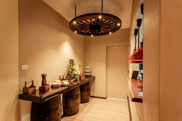 Imagen del bar/restaurante del Motel Opal Ridge. Foto 20