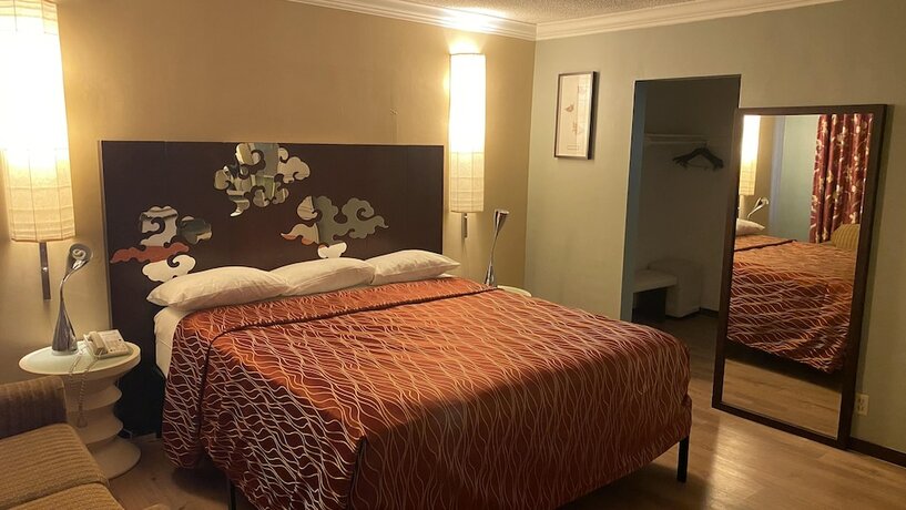 Imagen de la habitación del Motel Orange Villa Park. Foto 19