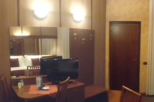 Imagen de la habitación del Motel Ovest, Vittuone. Foto 3