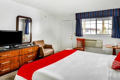 Imagen de la habitación del Motel Oyo Gateway Las Vegas North Strip/fremont St. Area. Foto 16