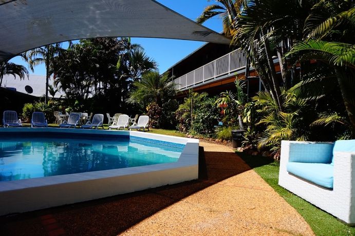 Imagen de la piscina del Motel Paraway. Foto 15