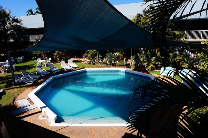 Imagen de la piscina del Motel Paraway. Foto 16