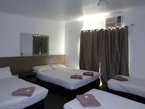 Imagen de la habitación del Motel Parkway, Queanbeyan. Foto 2
