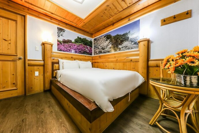 Imagen de la habitación del Motel Pine Daecheon Beach. Foto 5