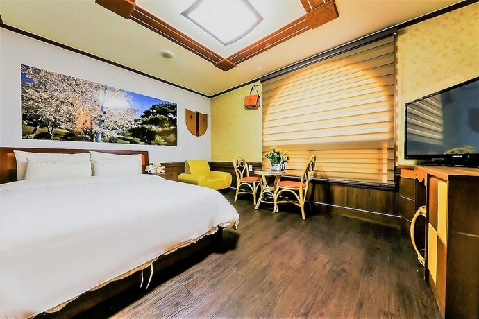 Imagen de la habitación del Motel Pine Daecheon Beach. Foto 7