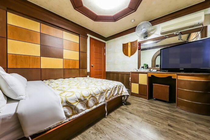 Imagen de la habitación del Motel Pine Daecheon Beach. Foto 13