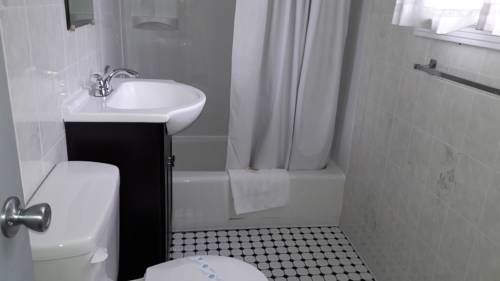 Imagen de la habitación del Motel Pinebrook. Foto 14