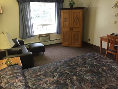 Imagen de la habitación del Motel Pines, Hinton. Foto 2