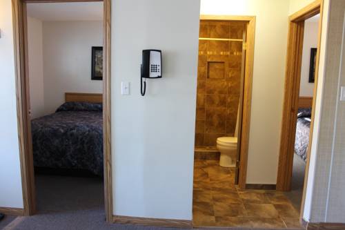 Imagen de la habitación del Motel Pines, Hinton. Foto 8